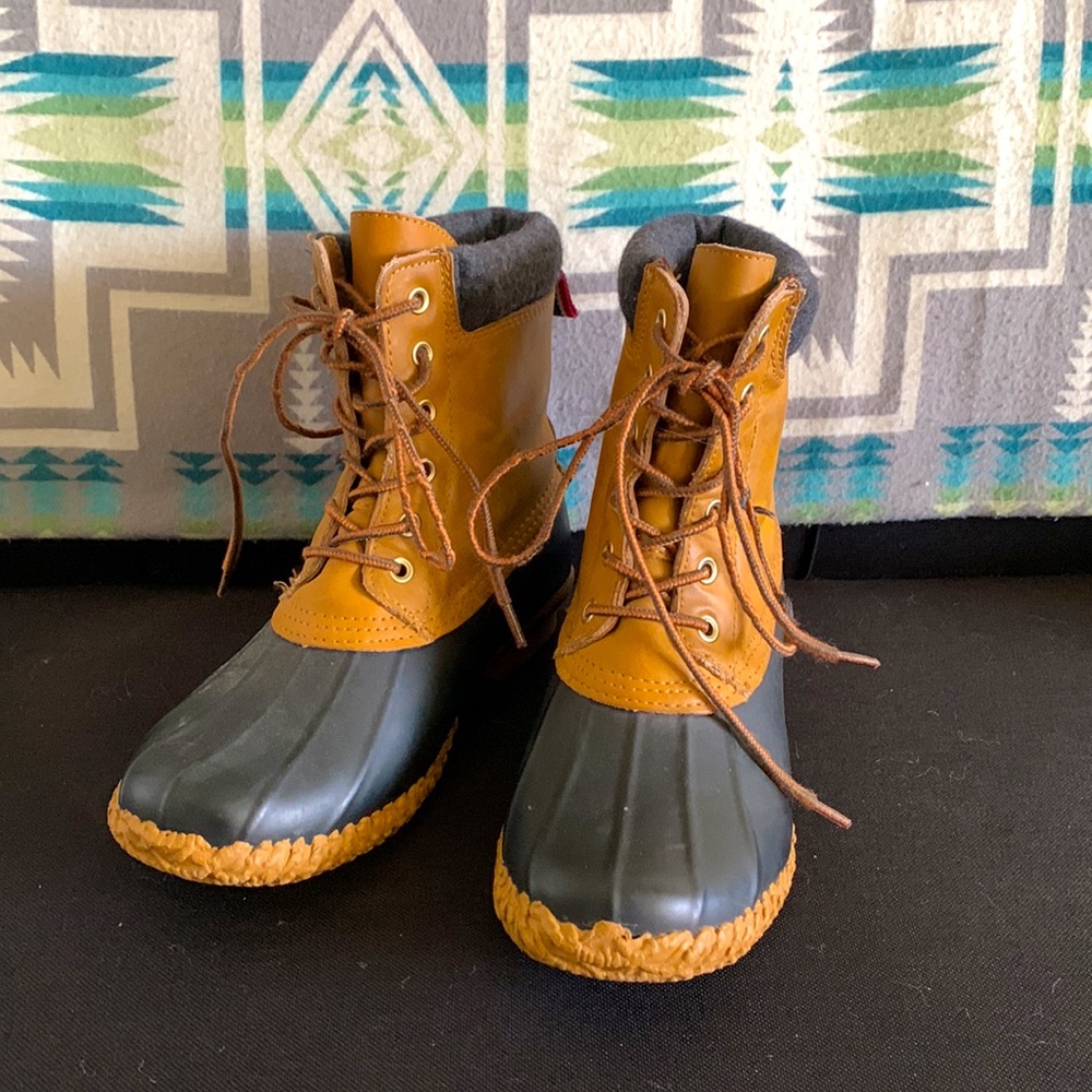 Tommy Hilfiger Women’s Duck Boots